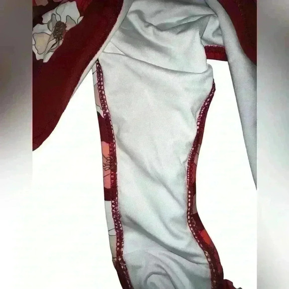 NWT size 1X‎ Cupshe floral bikini swim bottoms. Burgundy, white, peach & red . - Picture 6 of 6